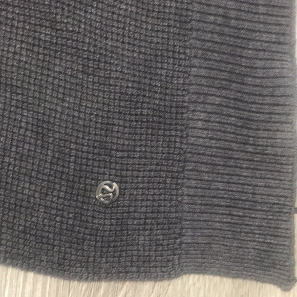 Lululemon Forward Flow Cape - Picture 6 of 14